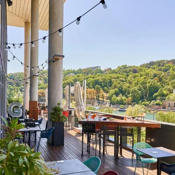 Novotel Lyon Centre-Confluence Bord de Saone，位于里昂的酒店
