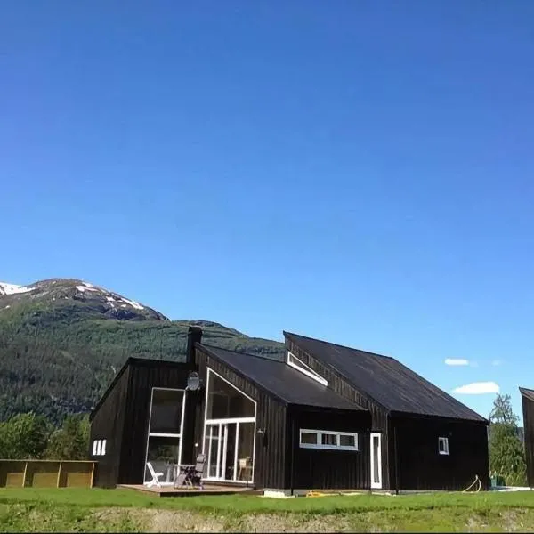 Exclusive Designer Cabin - Panoramic Mountain View，位于沃斯的酒店