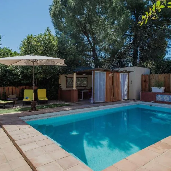 El Grifo Casa De Campo Con Piscina,位于卡莫纳的酒店