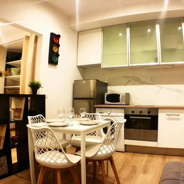Charmant studio au coeur du Vieux Nice et à 5 min de la mer，位于尼斯的酒店