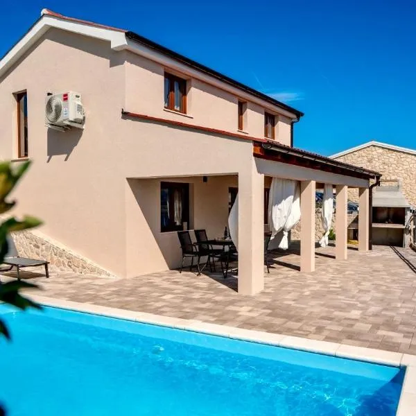 Villa Kamia - Luxury seaview villa with private heated pool，位于祖波维奇的酒店