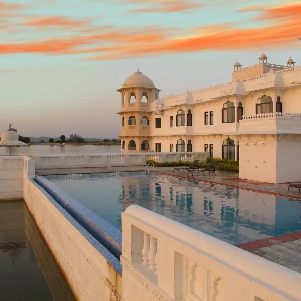 jüSTa Lake Nahargarh Palace, Chittorgarh，位于Basi的酒店