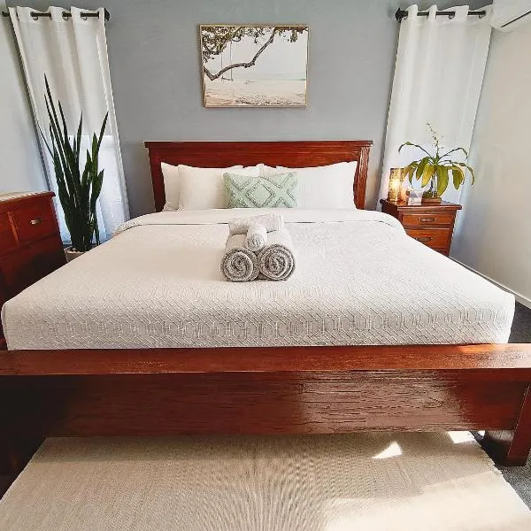 Executive King Suite - Ensuite，位于Holmview的酒店