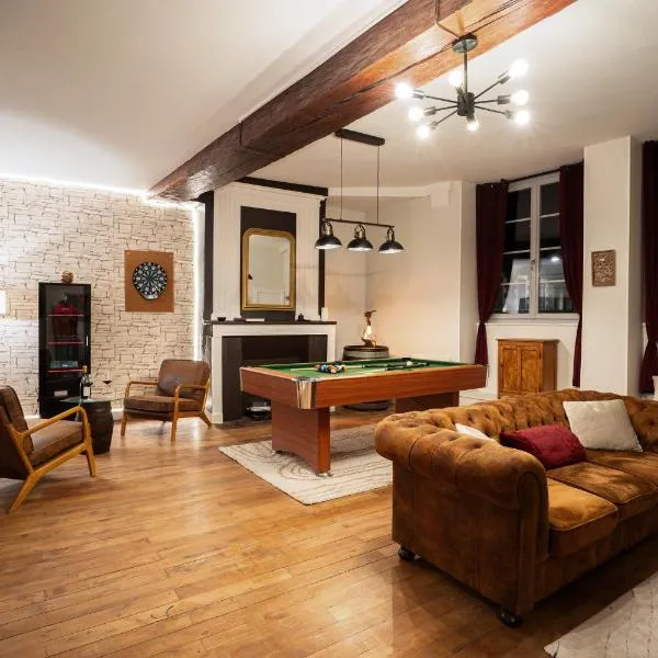 Suite Lounge et Billard Confort Premium 4 personnes，位于讷韦尔的酒店
