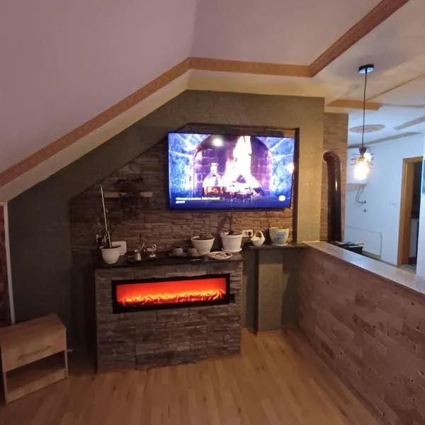 Apartman Denis Una，位于Lužine的酒店