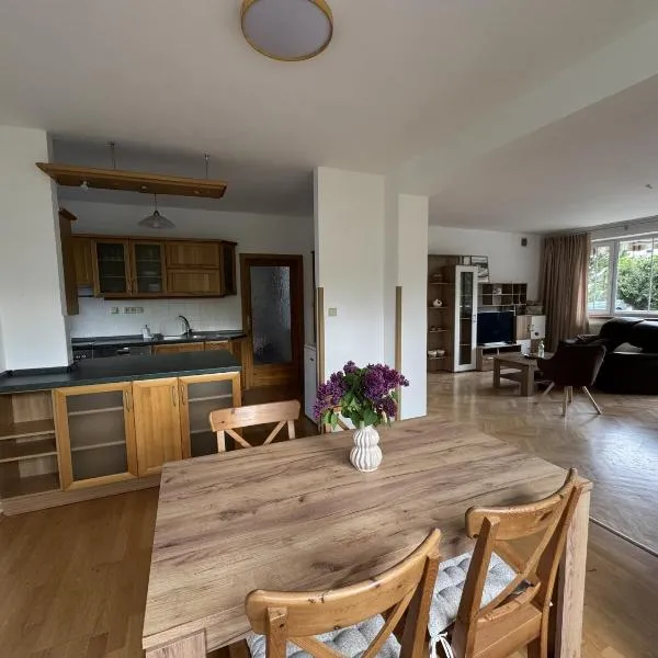 Apartmán u Kamencového jezera，位于霍穆托夫的酒店