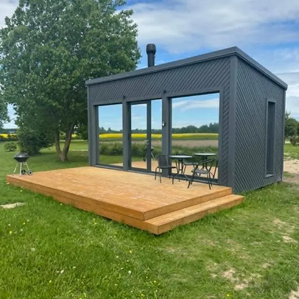 EstBerg Tartu Glasshouse with Sauna，位于塔尔图的酒店