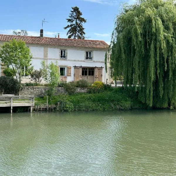 Chambre 1 bord de rivière，位于Damvix的酒店