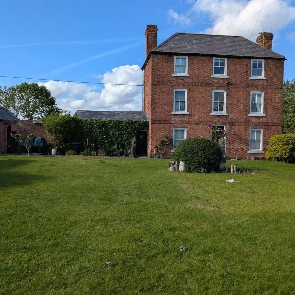 Merryfield Farmhouse Country Escape，位于Tuxford的酒店