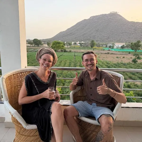 Hotel Divine Palace Pushkar，位于布什格尔的酒店