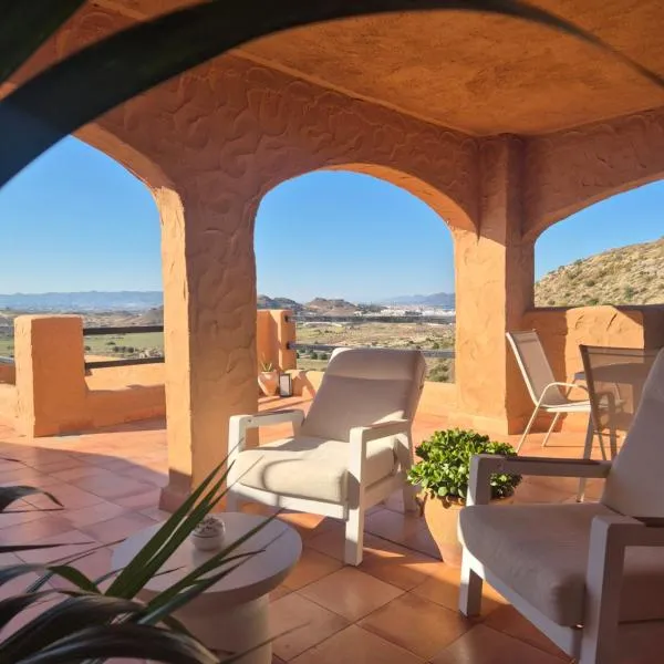 Mojácar Panoramic Terrace Apartment with Pool，位于莫哈卡尔的酒店