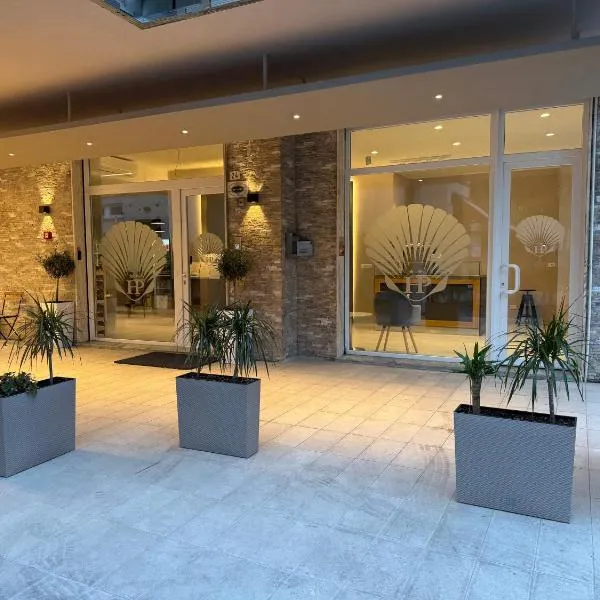 Hotel La Pergola，位于洛阿诺的酒店
