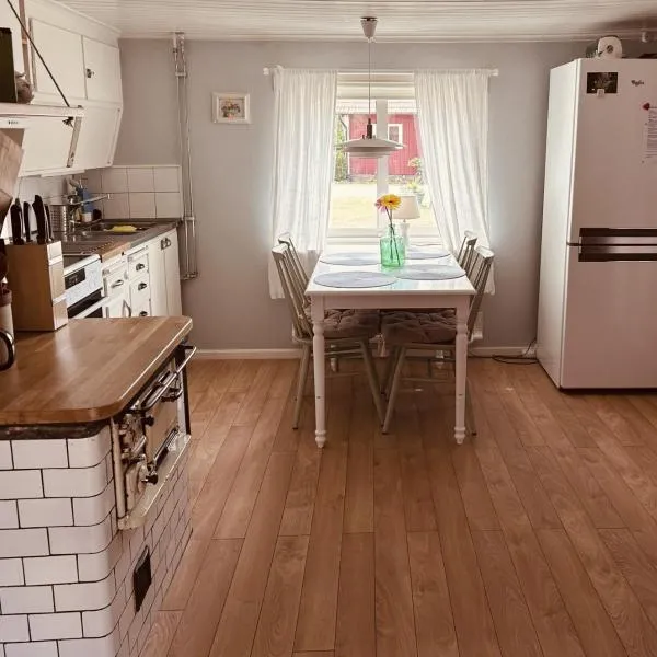 Seaside house in a old farm near Falkenberg, 500m to beach，位于法尔肯贝里的酒店