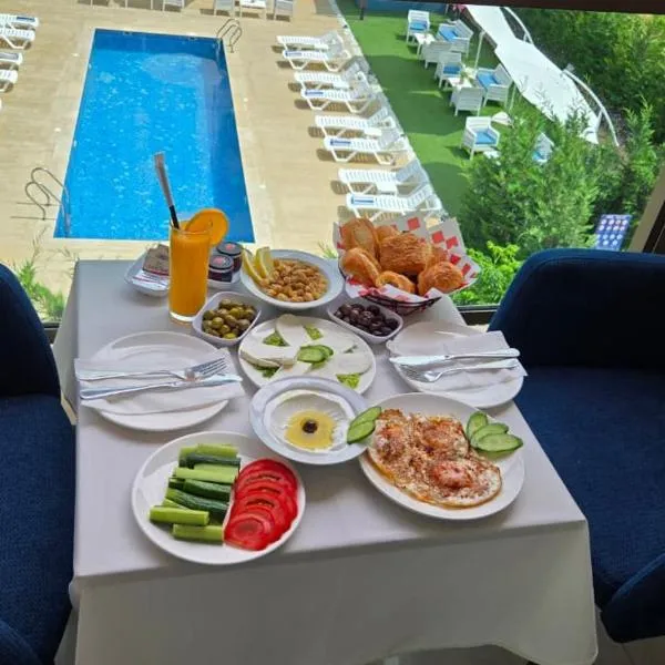 Mateus Hotel & Pool，位于朱尼耶的酒店