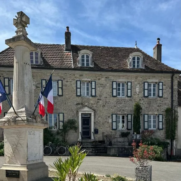 MAISON LA TRANQUILITÉ by Frans & Ricardo，位于Saint-Didier-sur-Arroux的酒店