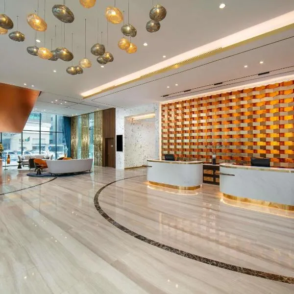 Mövenpick Living West Hanoi,位于河内的酒店