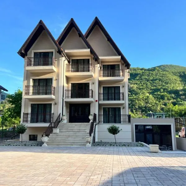 Vivari Guest House - Boutique Stay cu SPA în Băile Herculane，位于伯伊莱海尔库拉内的酒店