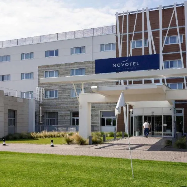 Novotel Saint-Quentin en Yvelines，位于马尼·莱斯·阿莫的酒店