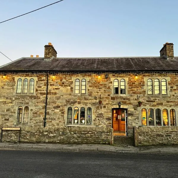 Cross Hands Hotel，位于Llanybydder的酒店