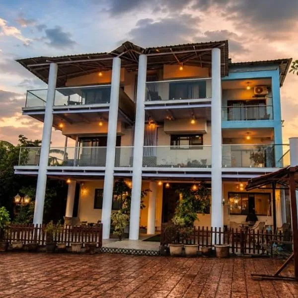 Nirvana Inn，位于马哈巴莱斯赫瓦尔的酒店