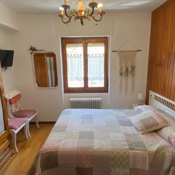 Casa Rural Txabalkua 1º y 2º piso，位于伊萨瓦的酒店