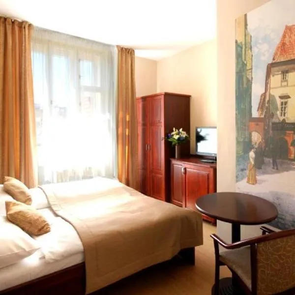 老太太酒店，位于布拉格的酒店
