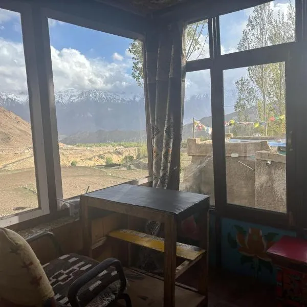 Old Likir Traditional Farm Stay，位于列城的酒店