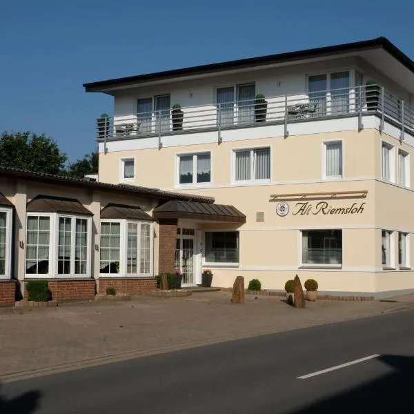 Hotel Alt Riemsloh，位于Kisker的酒店