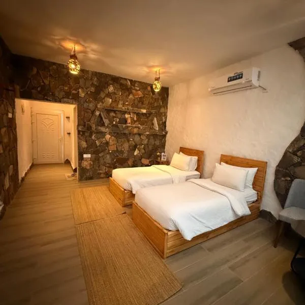 Panorama Guest House Jabal Shams，位于Sa‘ab Banī Khamīs的酒店