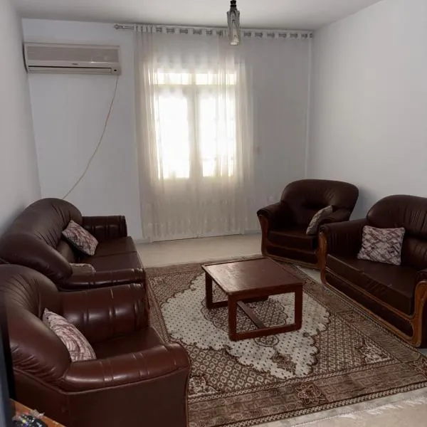 Beach apartment g，位于苏塞的酒店