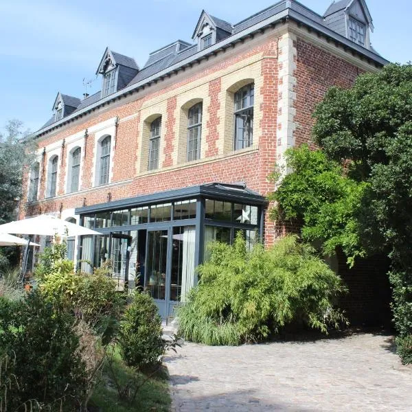 玛蒂尔德之家旅馆，位于瓦朗西纳的酒店