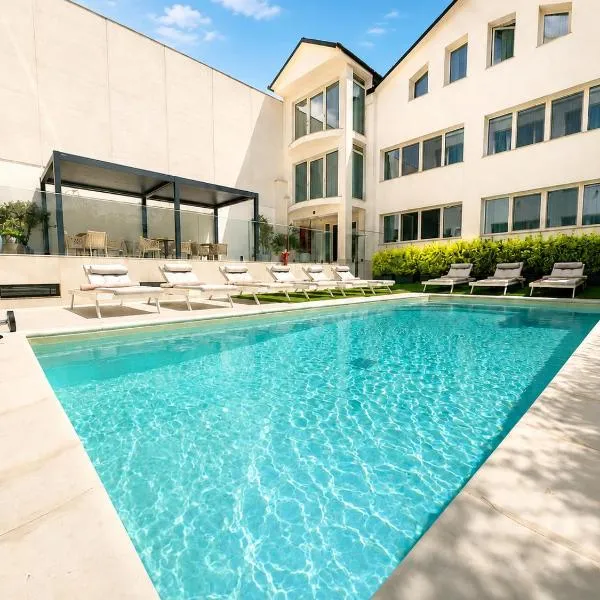 ARIS Boutique Hotel & SPA，位于奥拉迪亚的酒店