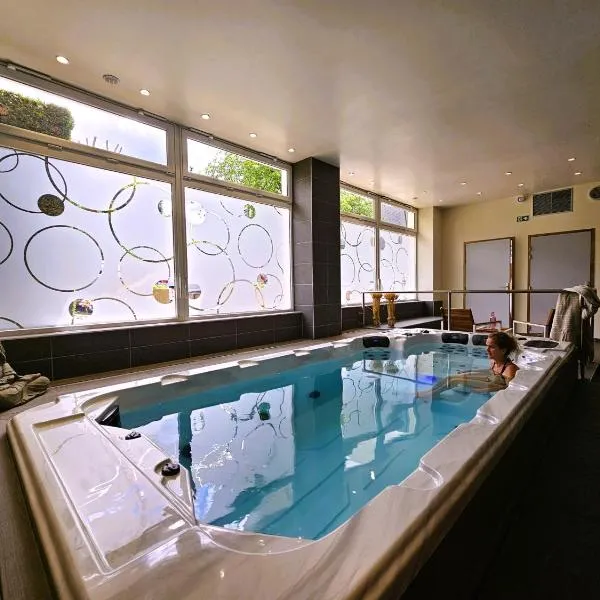 Le Castelet Sancy - Jardin & Spa，位于勒蒙多尔的酒店