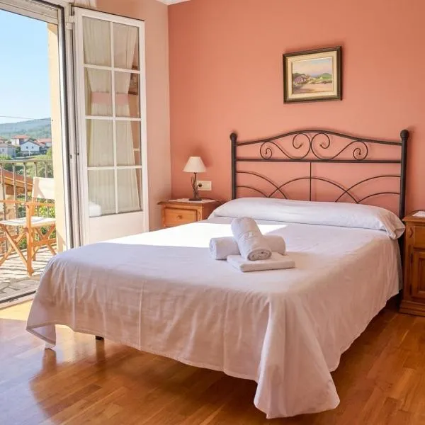 Casa Raichu - Pilgrim Guesthouse，位于Obanos的酒店