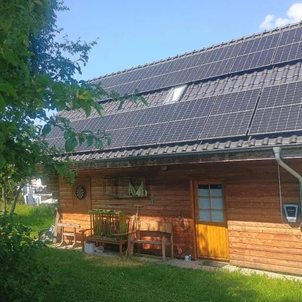 Holzhaus Rheingoldstraße 49a,位于Urbar的酒店