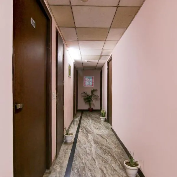 Hotel O Manya Stay，位于新德里的酒店