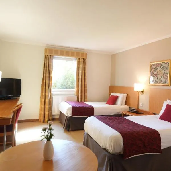 The Hickstead Hotel By Uno-FREE PARKING，位于Bolney的酒店