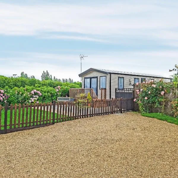 Windy Roost Lodge，位于Tydd Saint Giles的酒店