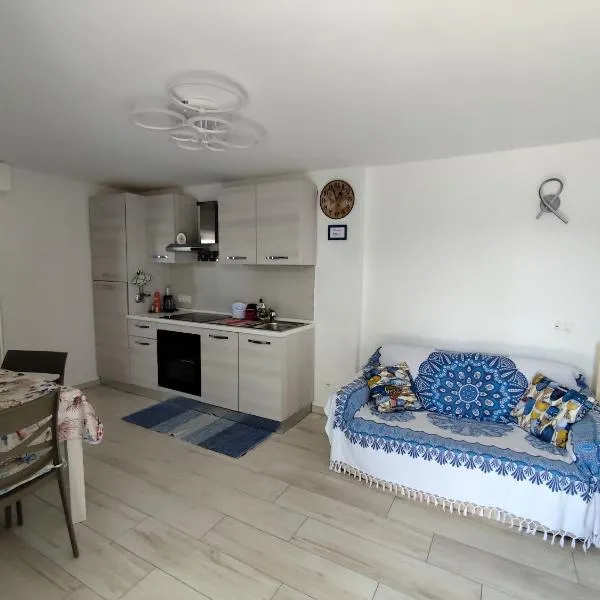 La Casina Procchio loc I Marmi，位于Marina di Campo Airport的酒店