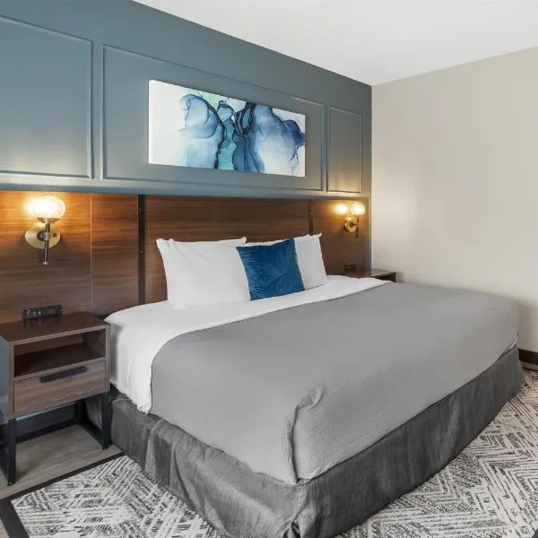 Best Western Plus Rialto，位于里亚托的酒店