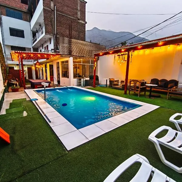 CASA HOSPEDAJE RICARDO PALMA con PISCINA，位于Ricardo Palma的酒店