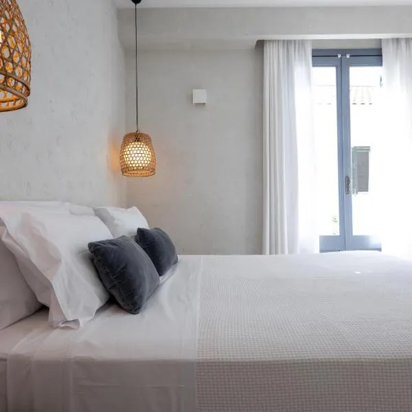 BOĒM Boutique Hotel Lefkada，位于雷夫卡达镇的酒店