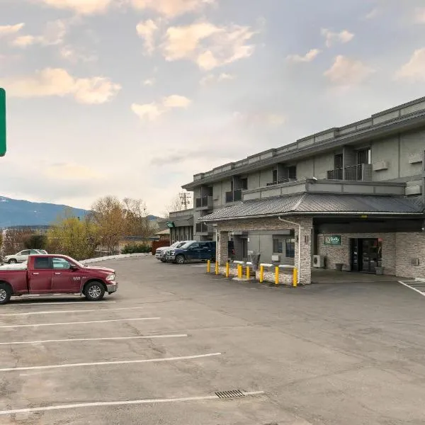 速8弗农酒店，位于弗农的酒店