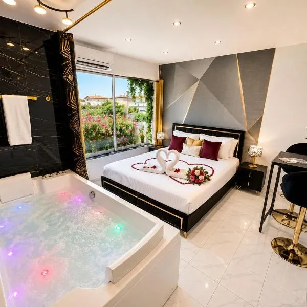 Luxury Beach Room，位于弗龙蒂尼昂的酒店