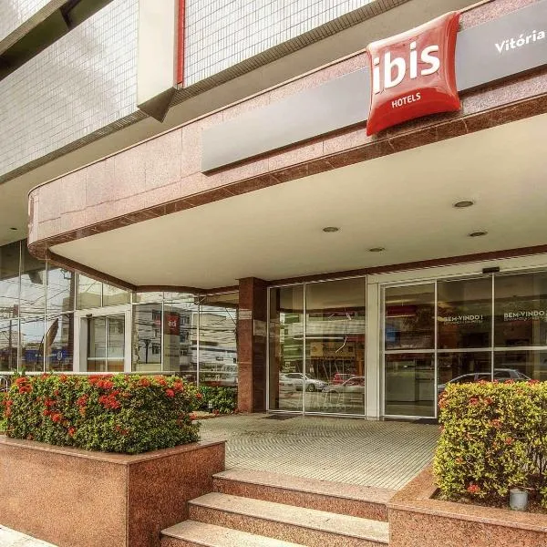 维多利亚普拉亚多康拓宜必思酒店，位于维多利亚的酒店