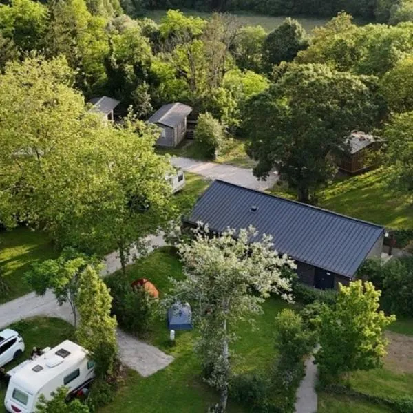 Camping Onlycamp du Moulin，位于克利松的酒店
