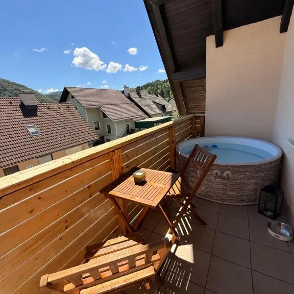 Green Breeze House Mozirje - Cozy Nights & Hot Tub，位于莫济列的酒店