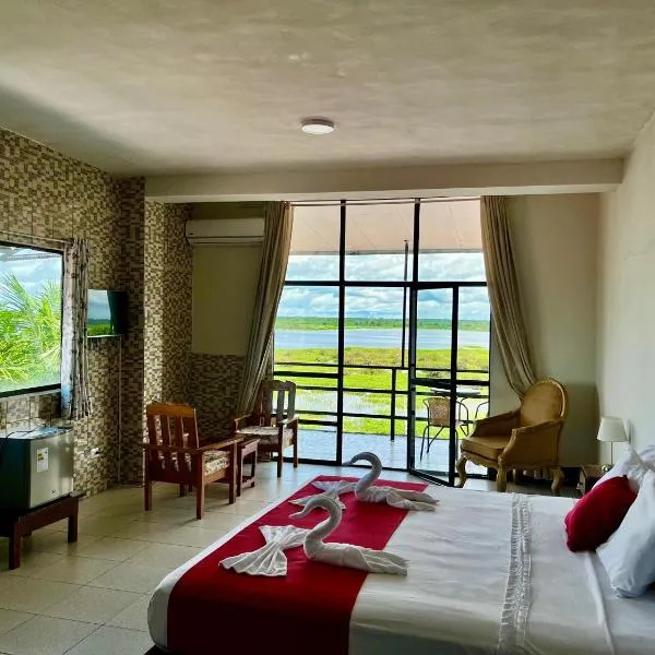 La Posada del Cauchero Hotel & Suites,位于伊基托斯的酒店