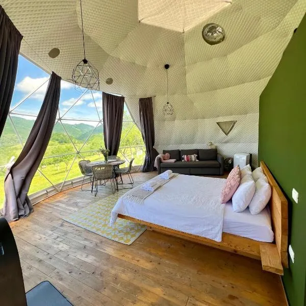 Tranquil Dome - Manta's Retreat Glamping Cornereva,位于Cornereva的酒店