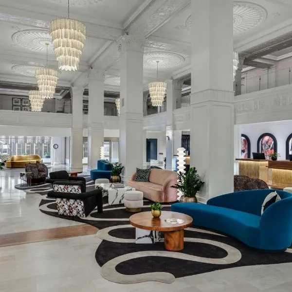 The Gunter Hotel San Antonio Riverwalk, a Tribute Portfolio Hotel，位于圣安东尼奥的酒店